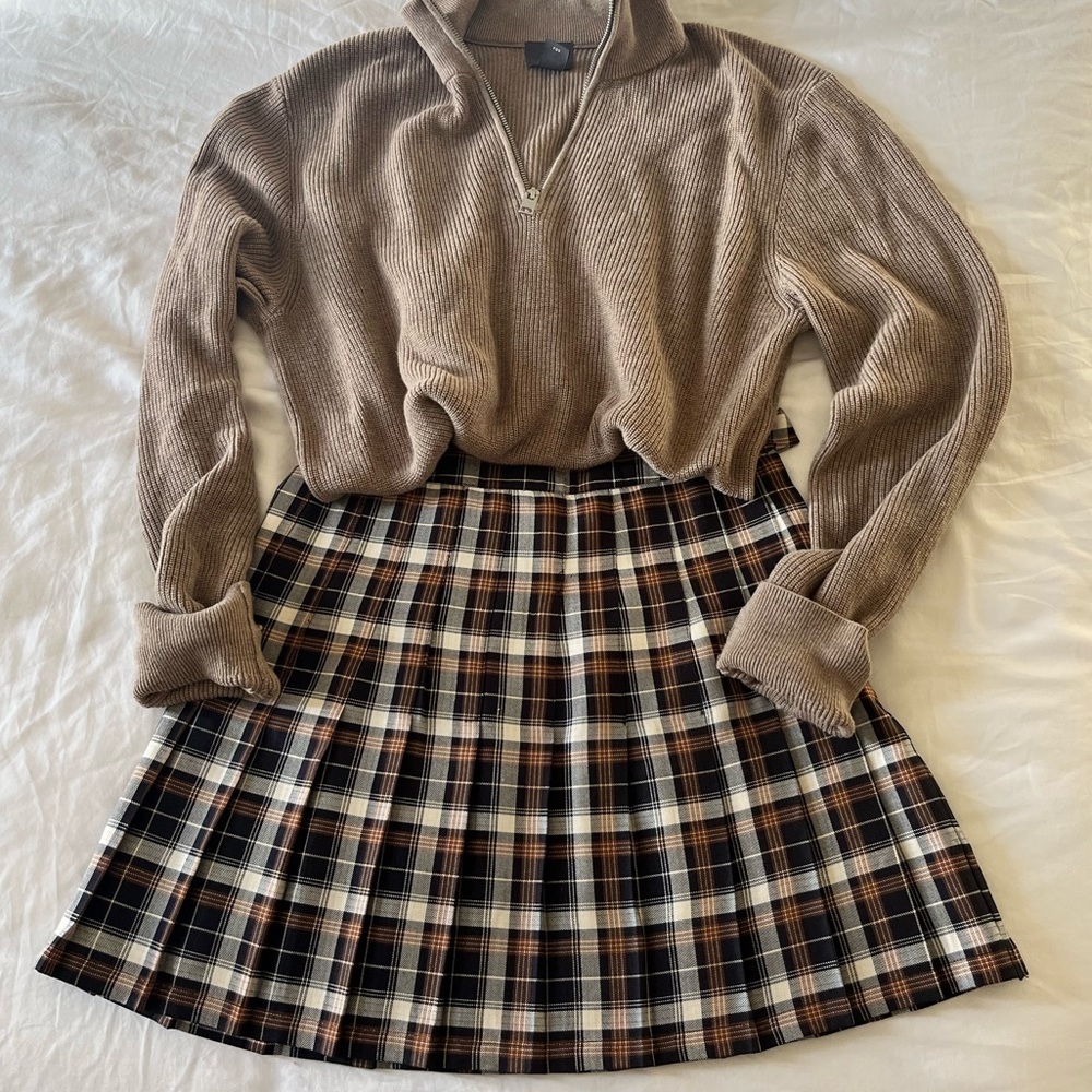 Urban outfitters school uniform pleated mini skirt | size S
